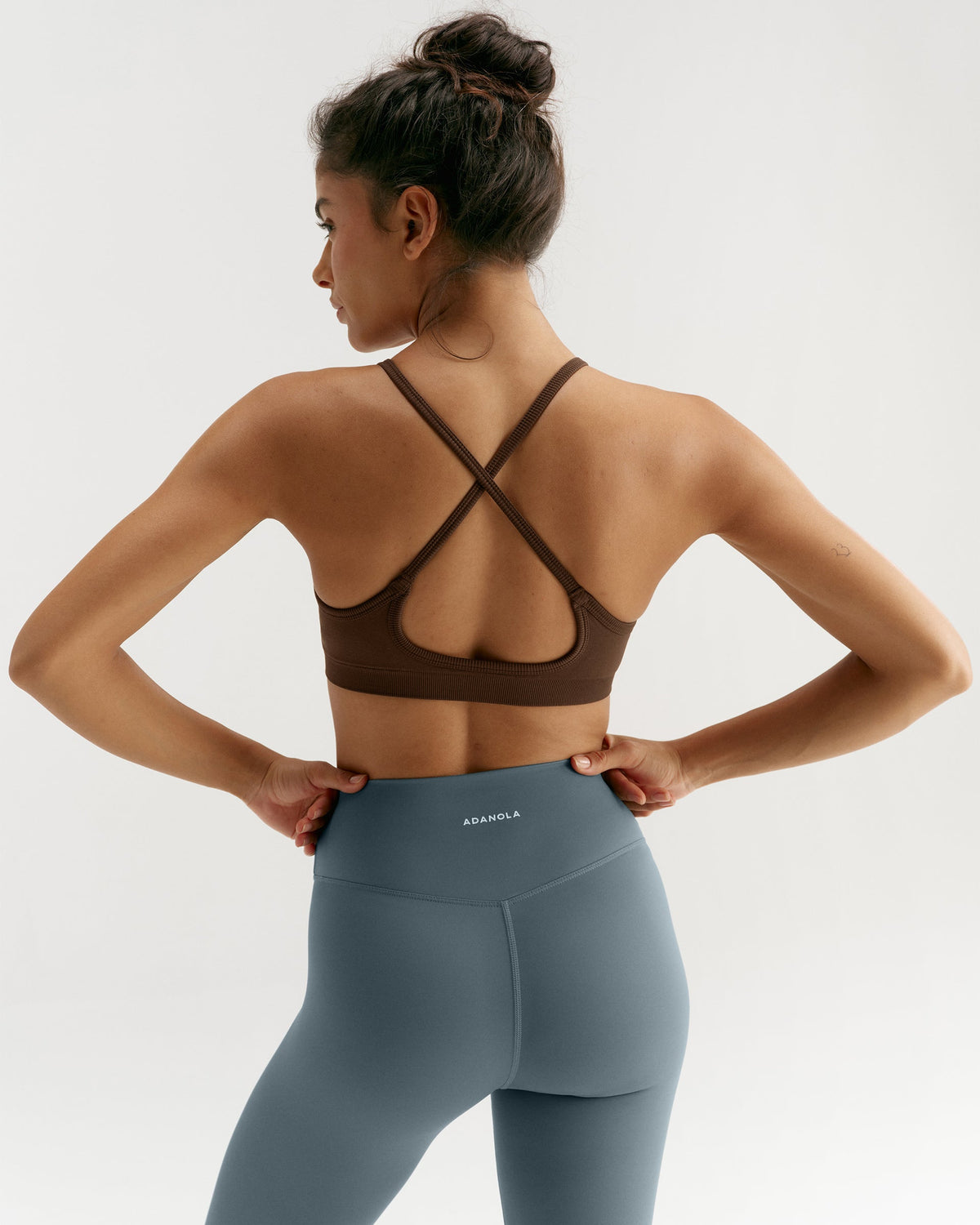 Classic Seamless Cross Back Bra - Chocolate Brown
