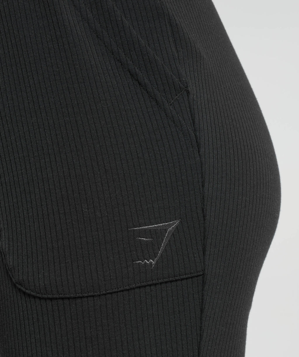 Gymshark Pause Flared Pants - Black