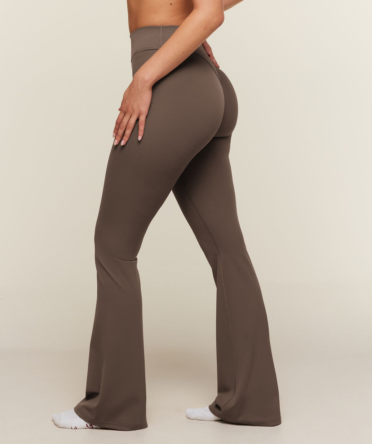 Gymshark SoftSense™ High-Rise Flared Leggings - Soft Brown