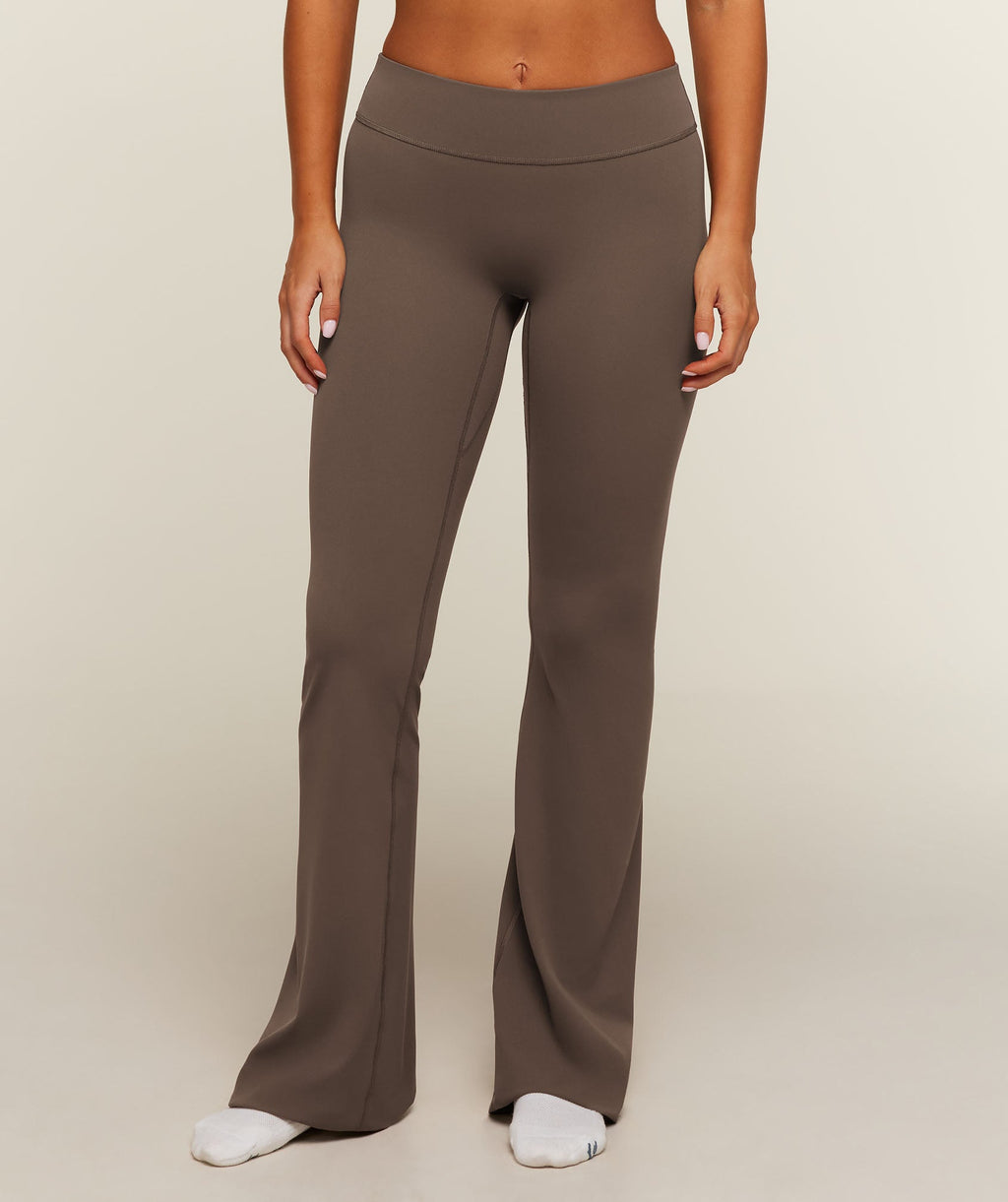 Gymshark SoftSense™ Mid-Rise Flared Leggings - Soft Brown