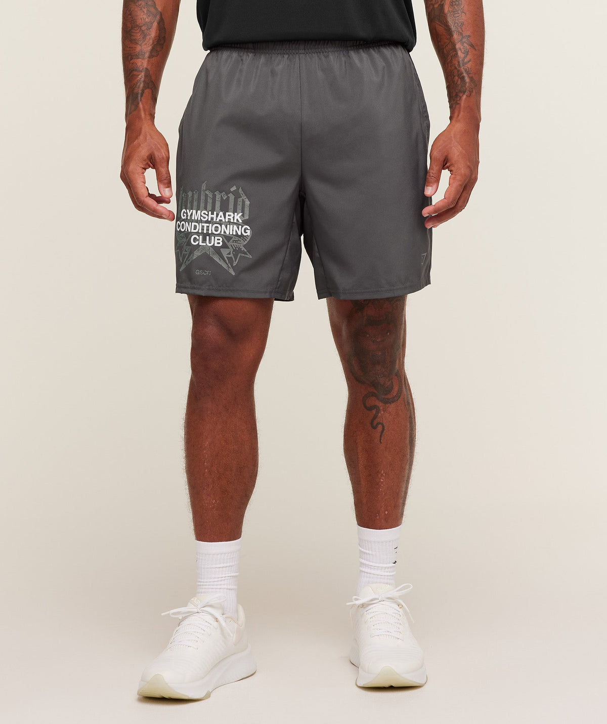 Gymshark Hybrid Graphic 7" Short - Onyx Grey